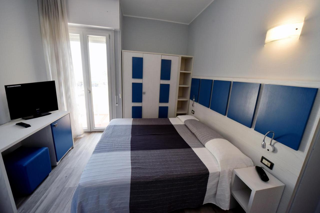 Hotel Mirabella Ричоне Екстериор снимка