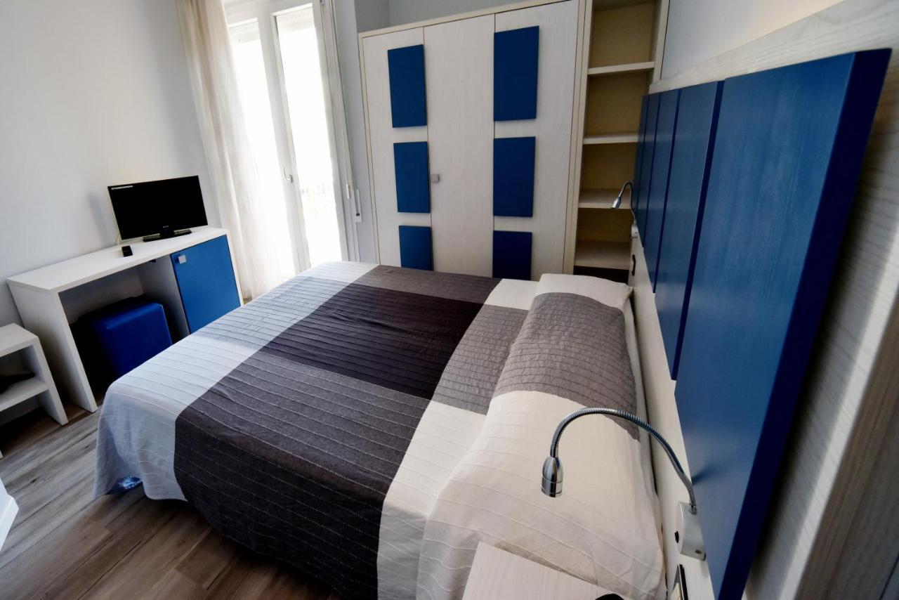 Hotel Mirabella Ричоне Екстериор снимка