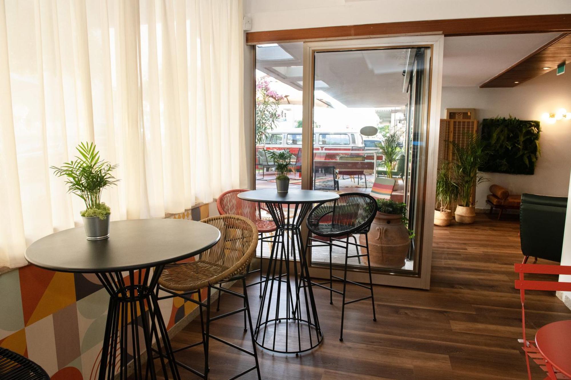 Hotel Mirabella Ричоне Екстериор снимка