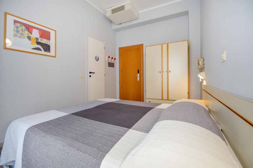 Hotel Mirabella Ричоне Екстериор снимка